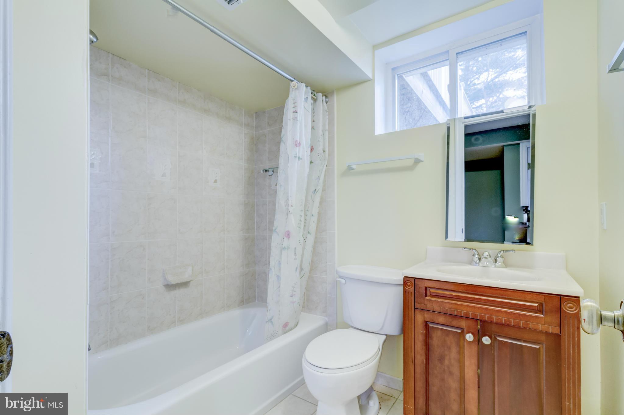 24007 Ridge Road Germantown, MD 20876 - Photo 17 of 18 Bath