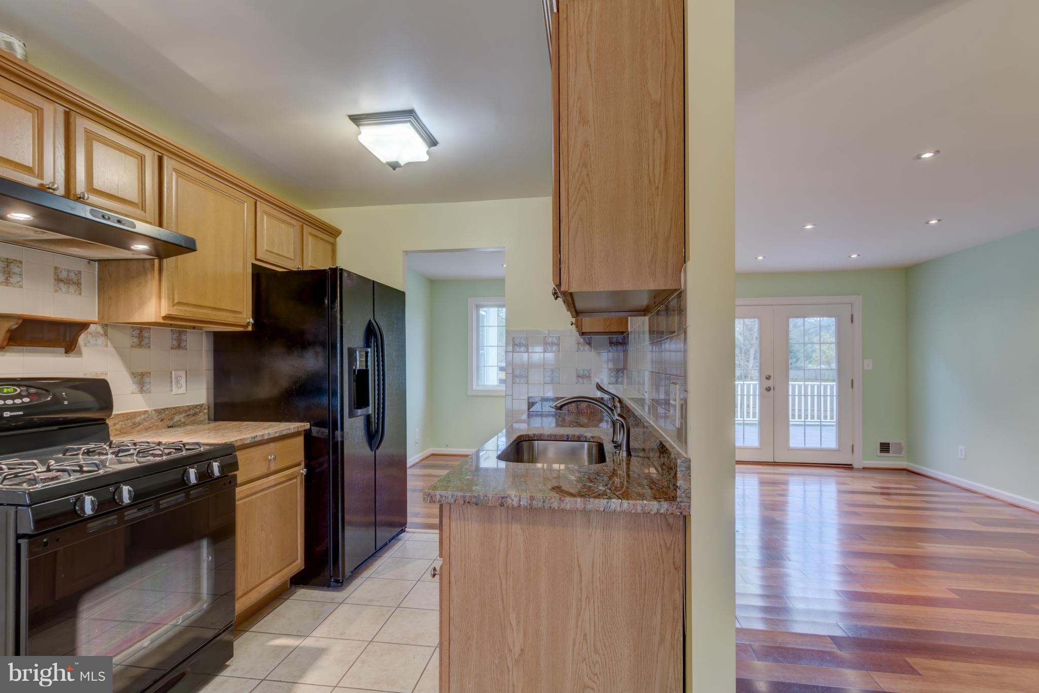 24007 Ridge Road Germantown, MD 20876 - Photo 6 of 18 Kitchen