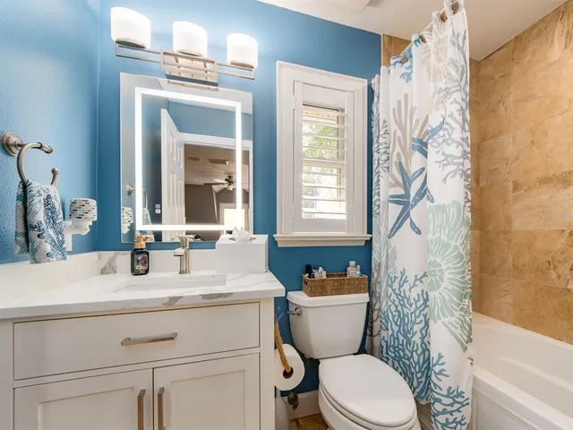 $1,250,000 | 557 Florida Avenue, Palm Harbor, FL 34683