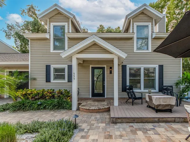 $1,250,000 | 557 Florida Avenue, Palm Harbor, FL 34683