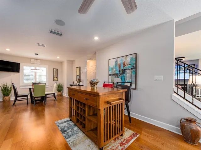 $1,250,000 | 557 Florida Avenue, Palm Harbor, FL 34683