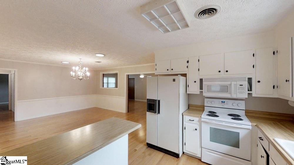 617 Parkins Mill Road Greenville, SC 29607 - Photo 12 of 29