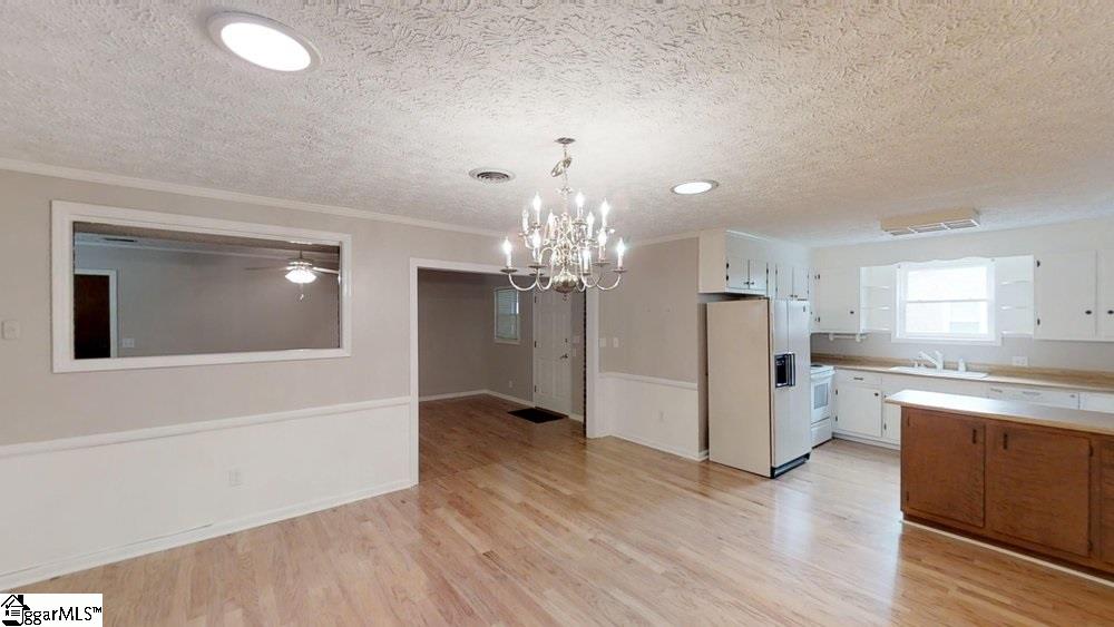 617 Parkins Mill Road Greenville, SC 29607 - Photo 6 of 29