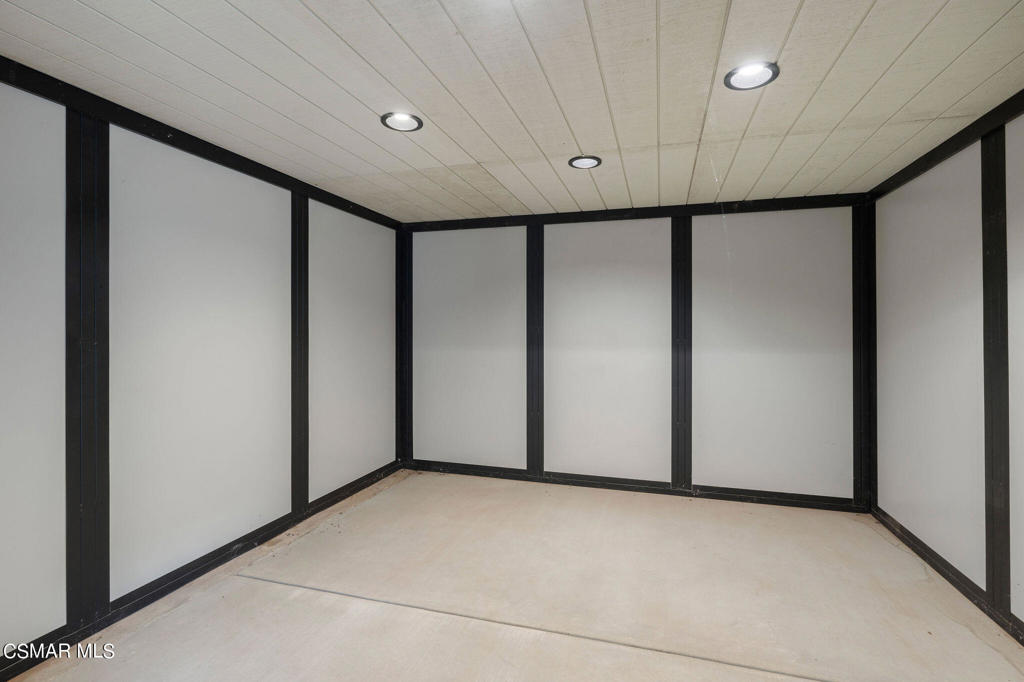 10869 Farralone Avenue Chatsworth, CA 91311 - Photo 9 of 38