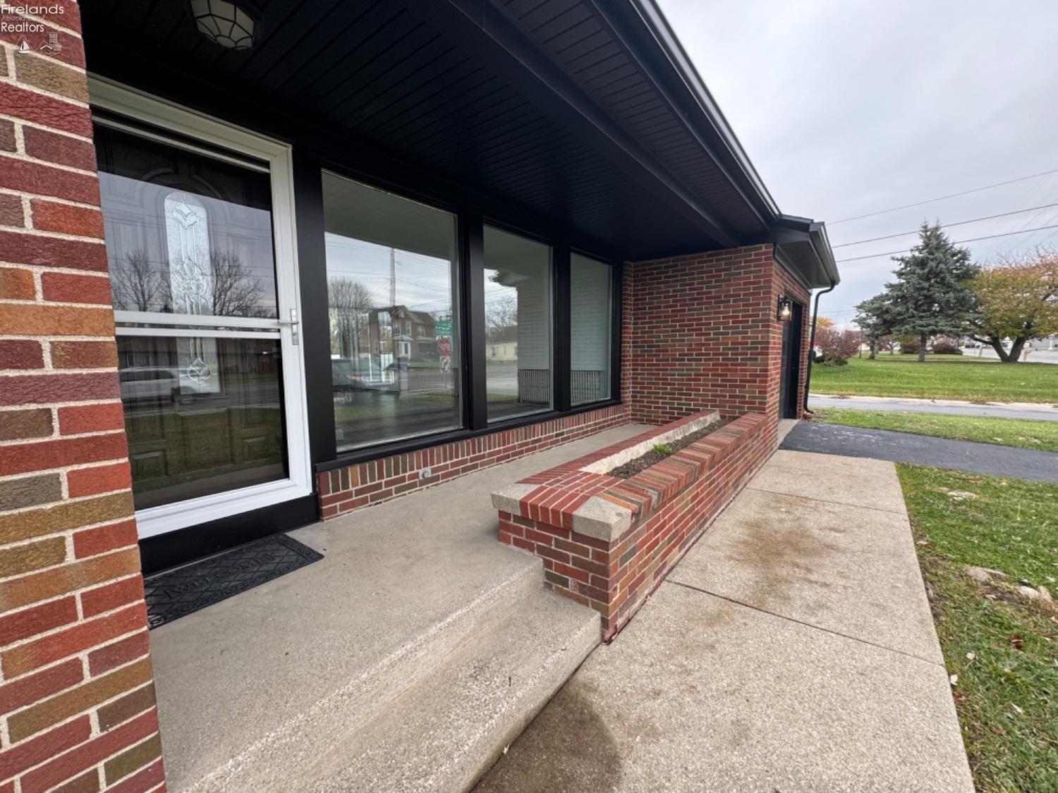 3206 Milan Road Sandusky, OH 44870 - Photo 2 of 36 Gallery Image 2