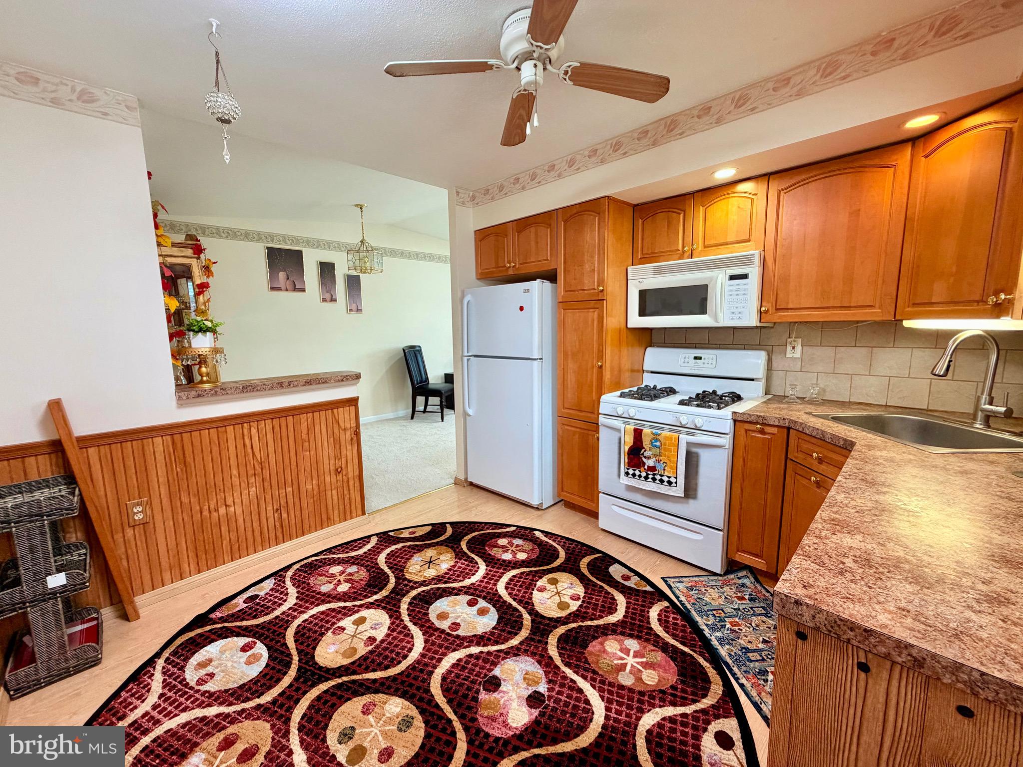 1437 Napfle Avenue Philadelphia, PA 19111 - Photo 12 of 43