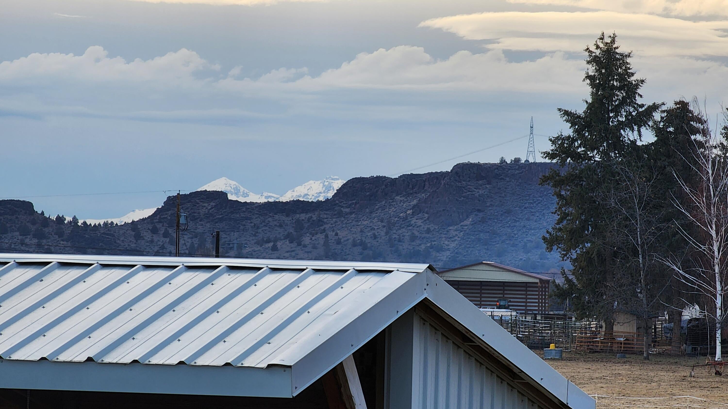 6875 North Puckett Road Prineville, OR 97754 - Photo 24 of 24 Peak a boo Mtn view