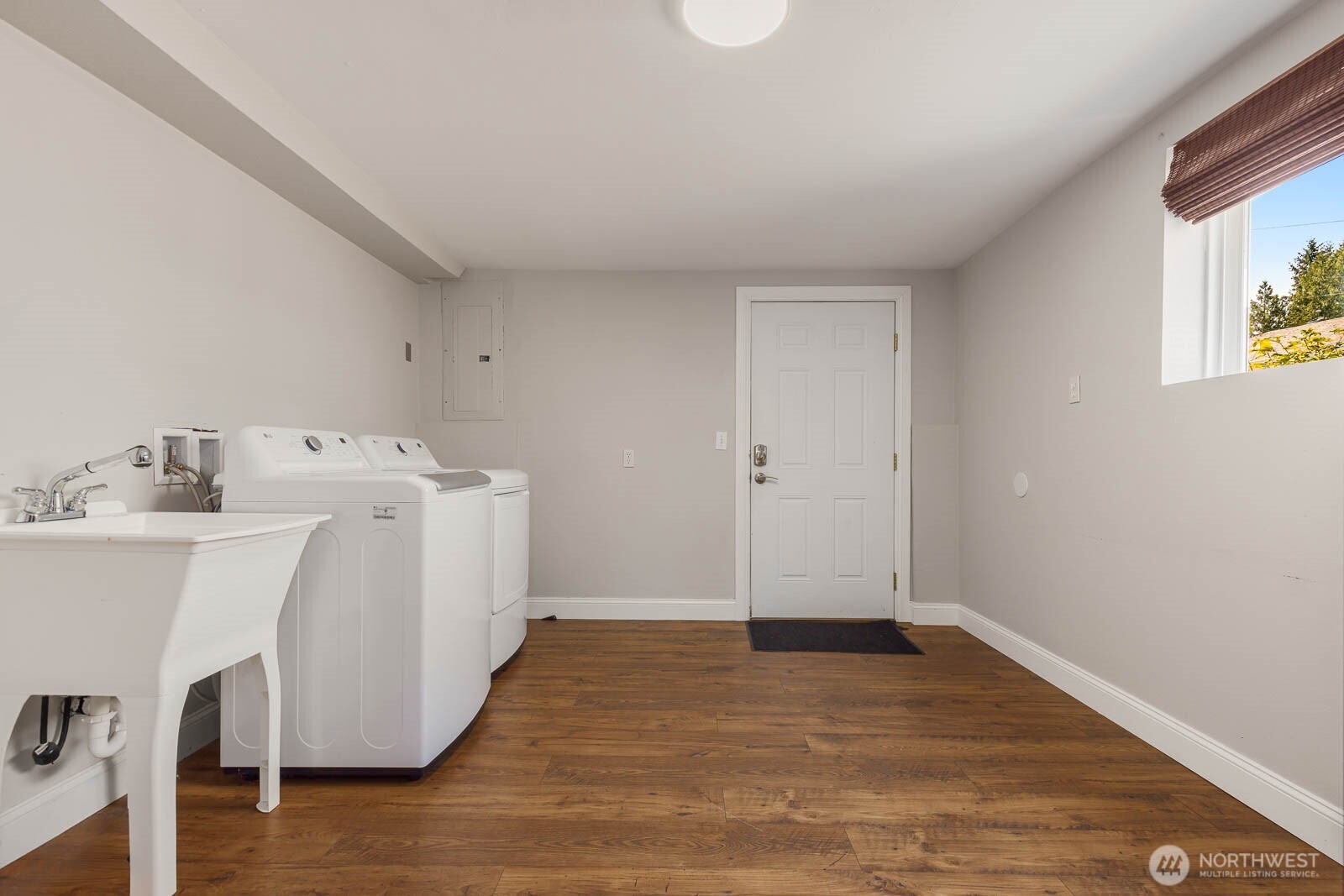 12450 169th Avenue Southeast Renton, WA 98059 - Photo 14 of 22 Gallery Image 14
