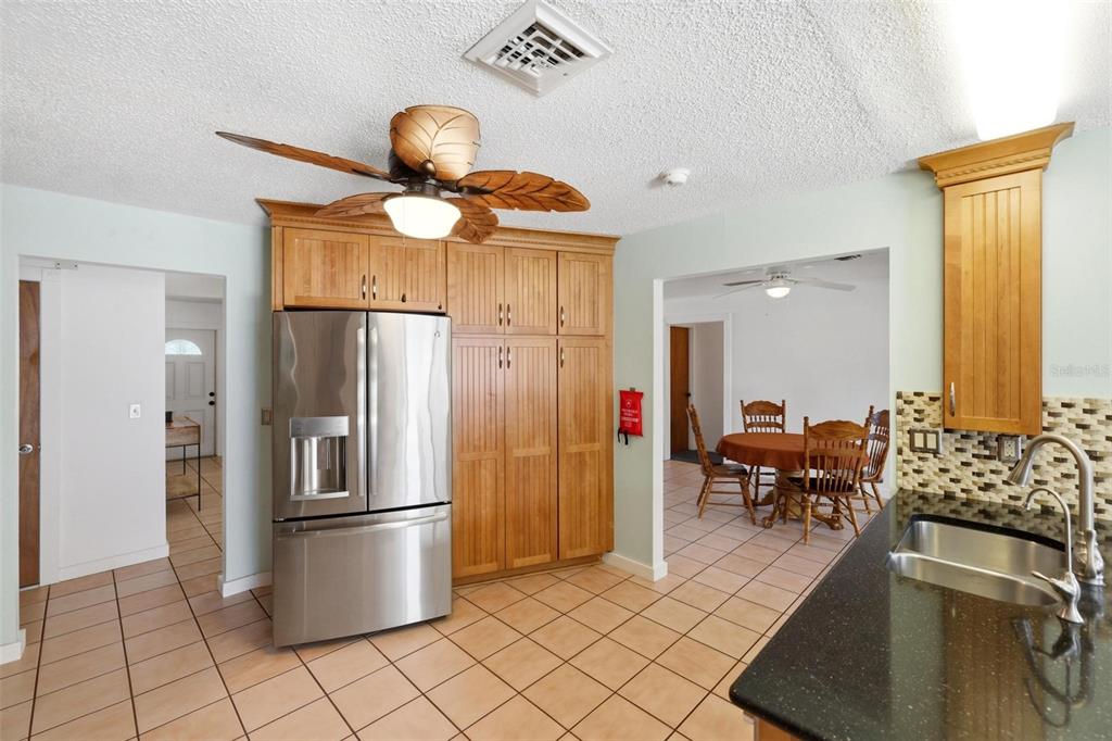 541 Morningside Road Venice, FL 34293 - Photo 17 of 37