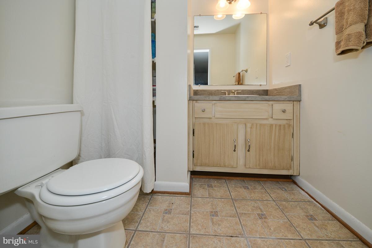 2341 Millennium Lane Reston, VA 20191 - Photo 22 of 25 Bath (Master)