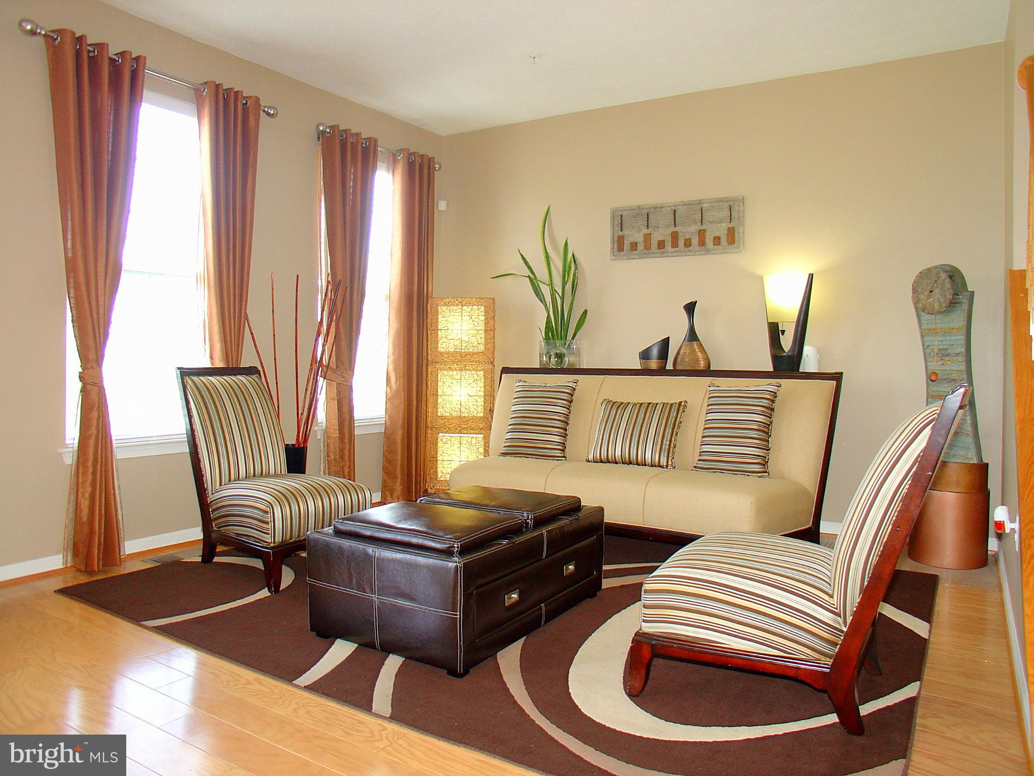 9707 Davison Road Baltimore, MD 21220 - Photo 7 of 29 Living Room