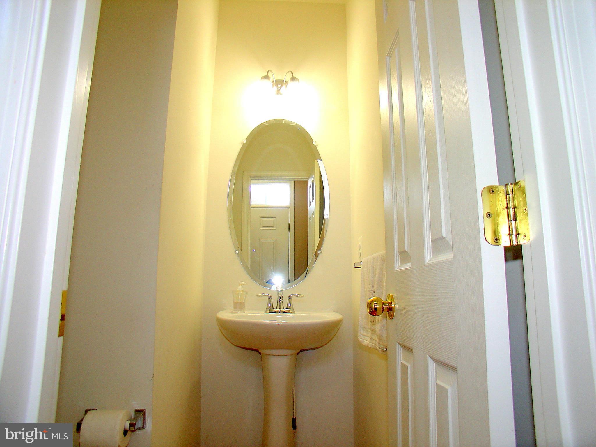 9707 Davison Road Baltimore, MD 21220 - Photo 9 of 29 Bath