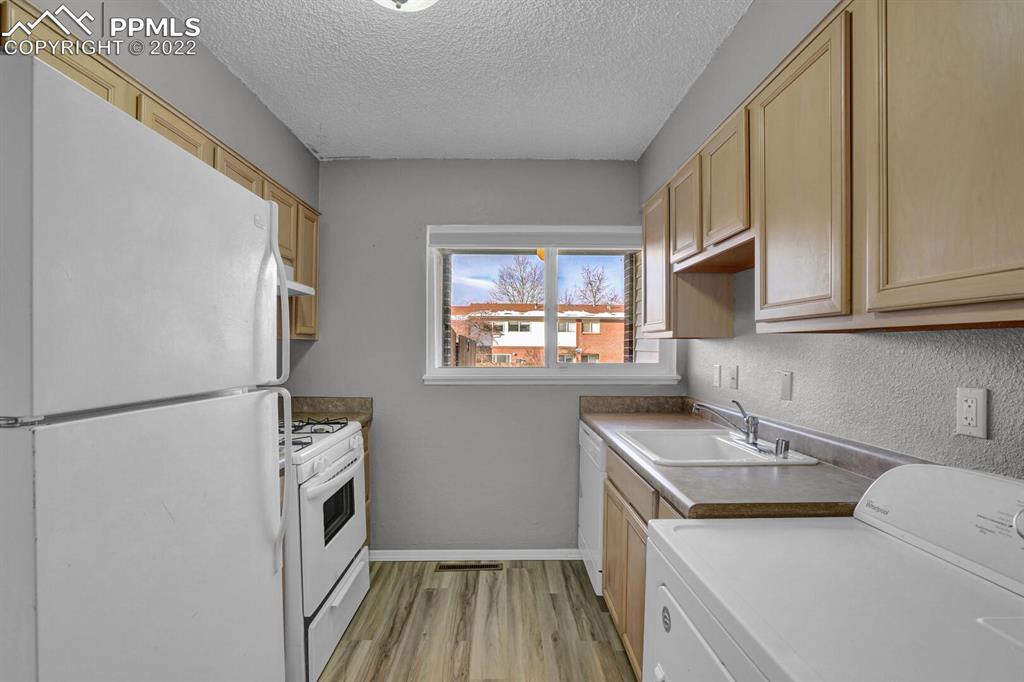 8019 Wolff Street, Unit B Westminster, CO 80003 - Photo 7 of 15