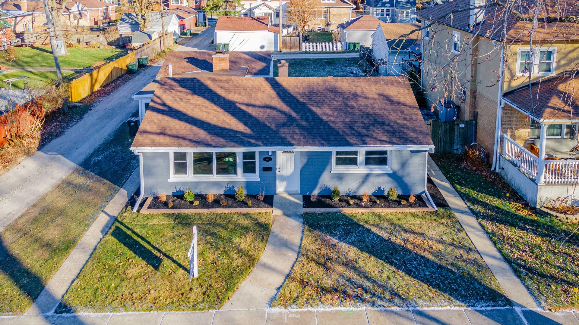 3615 Raymond Avenue Brookfield, IL 60513 - Photo 2 of 49 swimming pool view with sitting space
