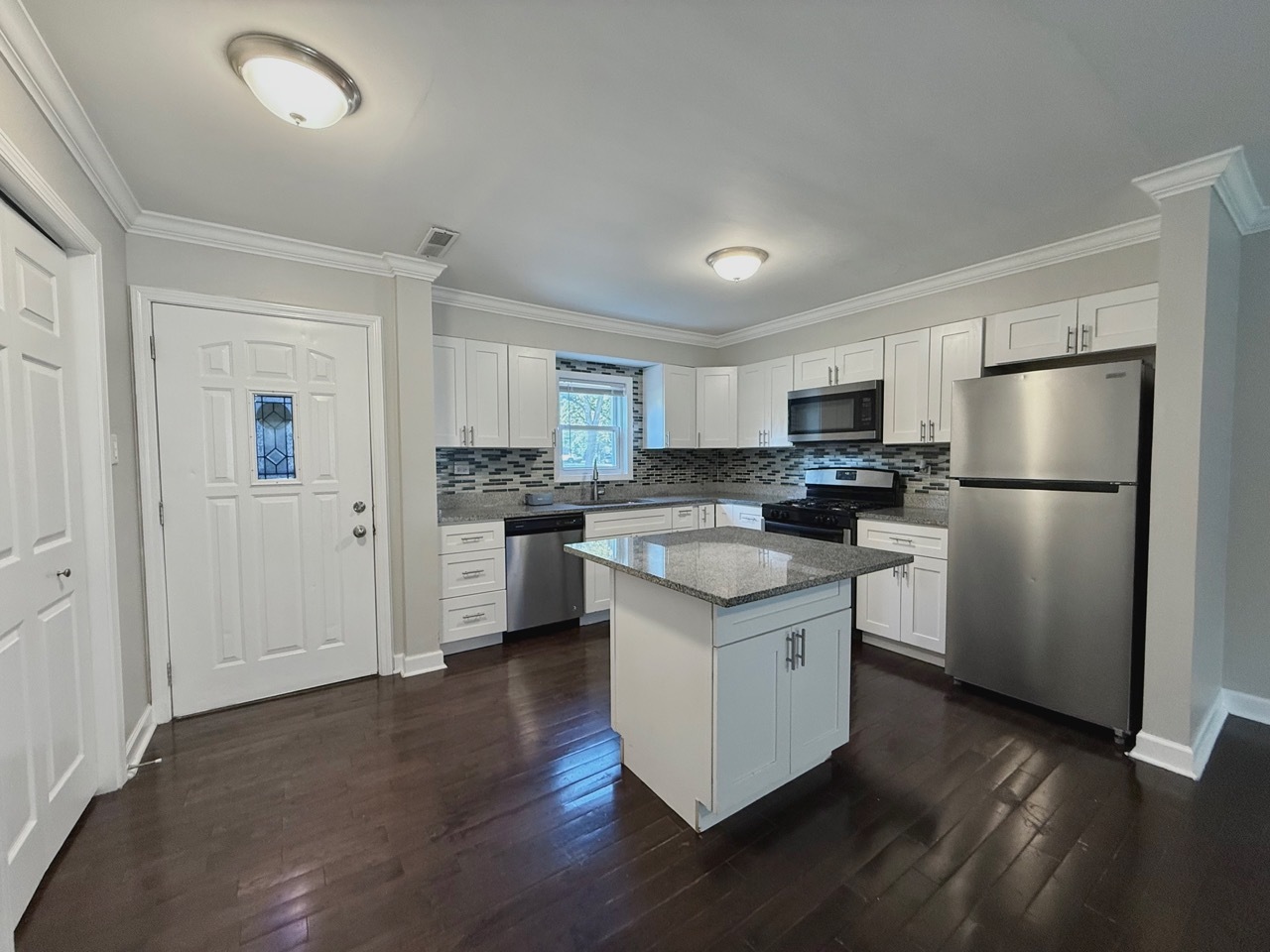 2045 Downey Road Homewood, IL 60430 - Photo 2 of 20