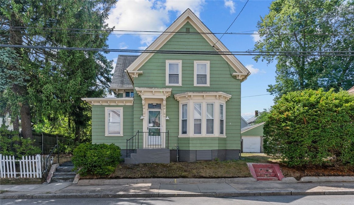 246 Smith Street Cranston, RI 02905 - Photo 1 of 50