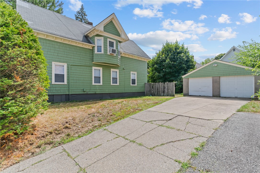 246 Smith Street Cranston, RI 02905 - Photo 4 of 50