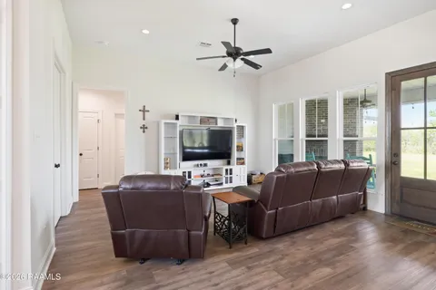 $410,000 | 1103 Belle Place Olivier Road, New Iberia, LA 70563