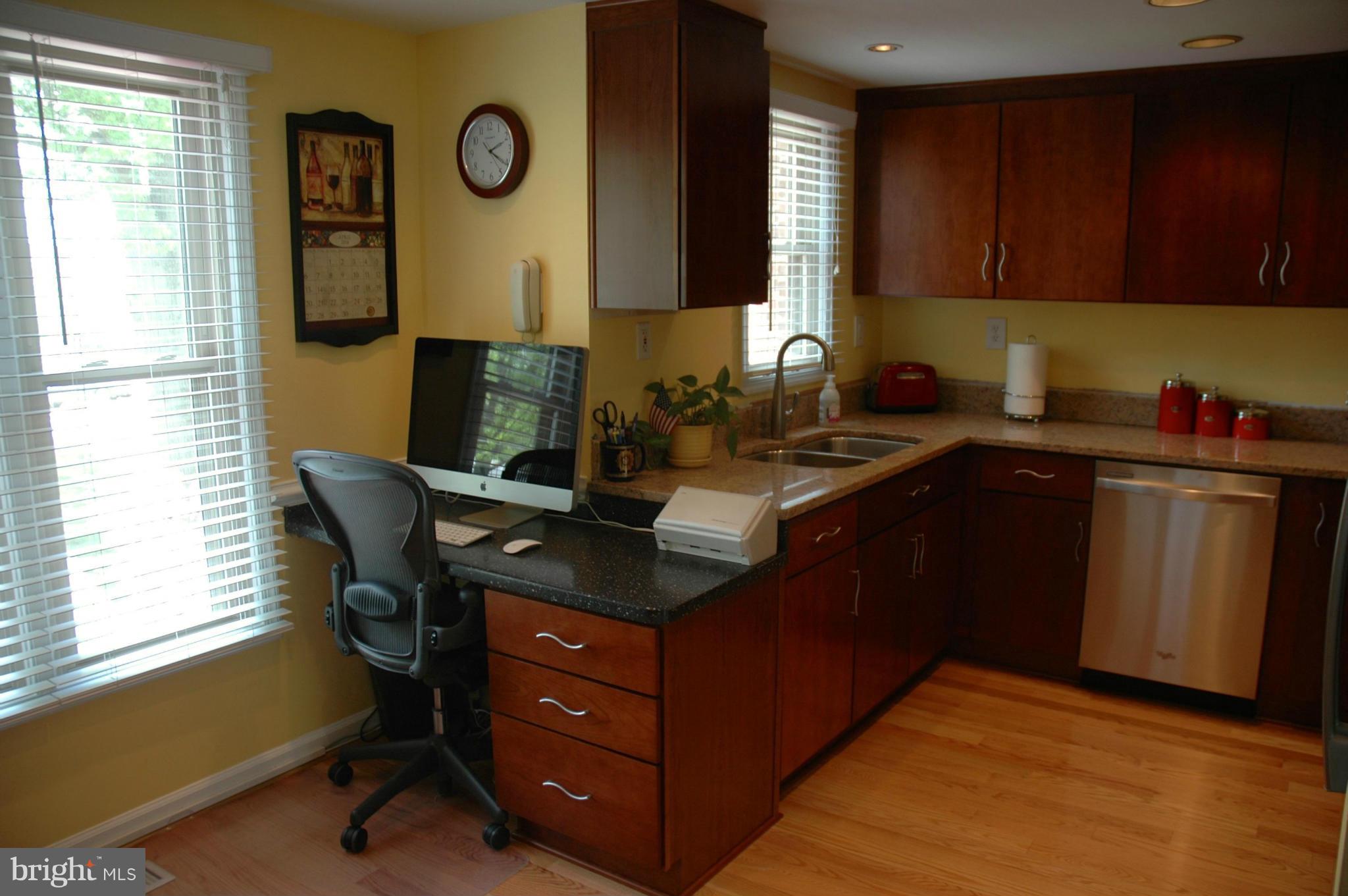 697 West Glebe Road Alexandria, VA 22305 - Photo 8 of 21 Interior (General)