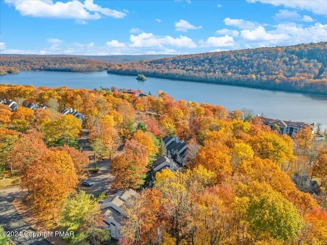 a view of a entrance to house