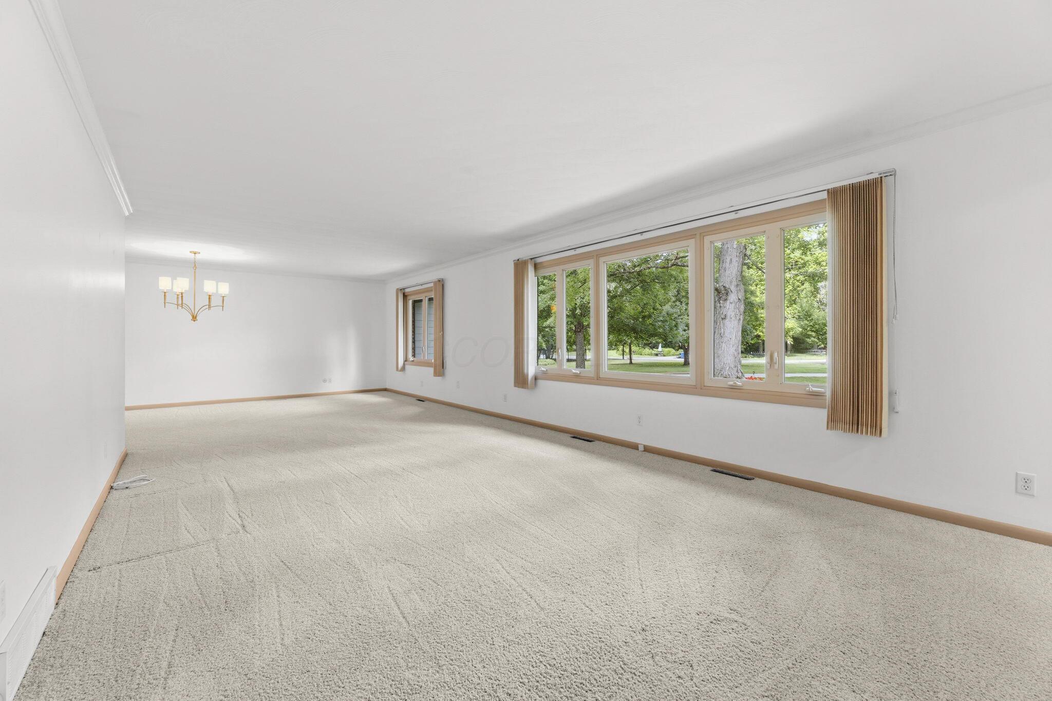 926 South Hempstead Road Westerville, OH 43081 - Photo 3 of 58 Family Room