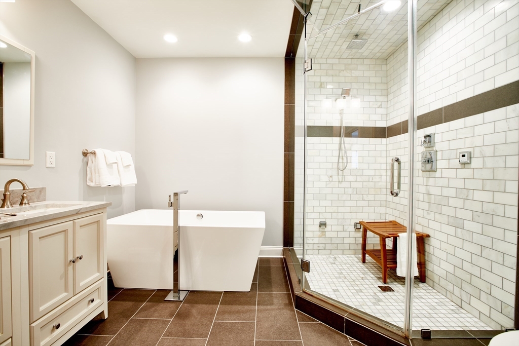 881 East 2nd Street, Unit 13 Boston, MA 02127 - Photo 8 of 22