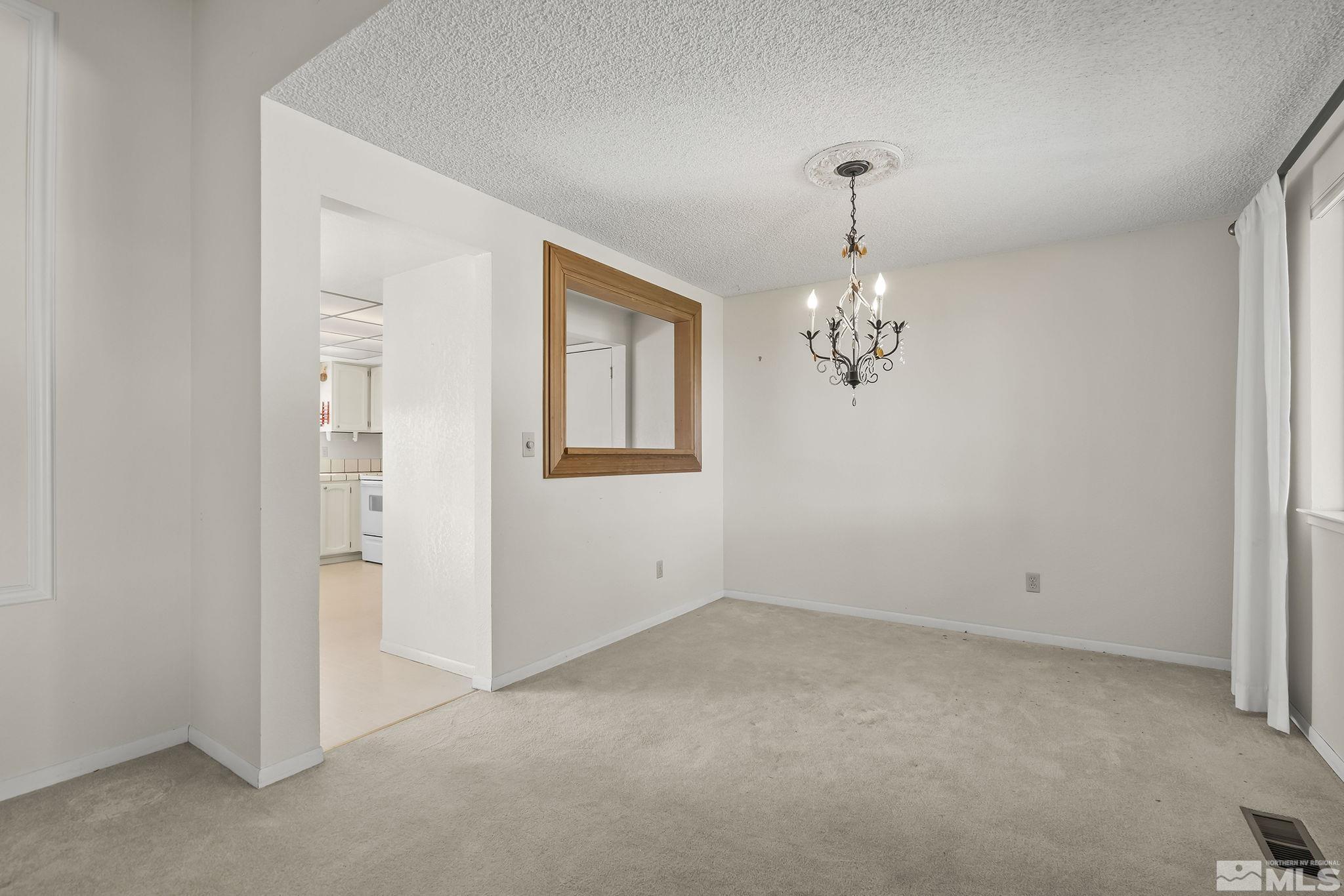 12840 Thomas Creek Road Reno, NV 89511 - Photo 6 of 33 Photo 6