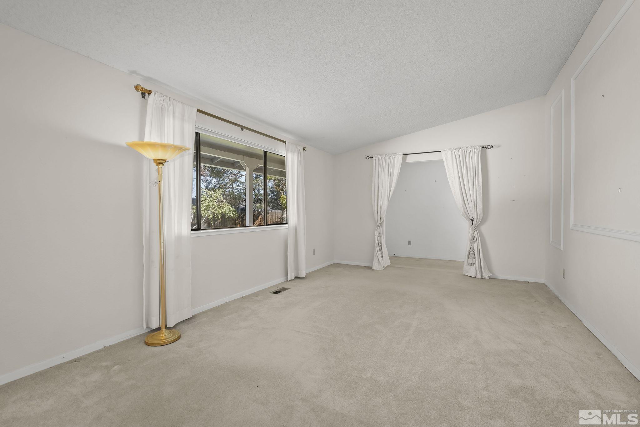 12840 Thomas Creek Road Reno, NV 89511 - Photo 8 of 33 Photo 8