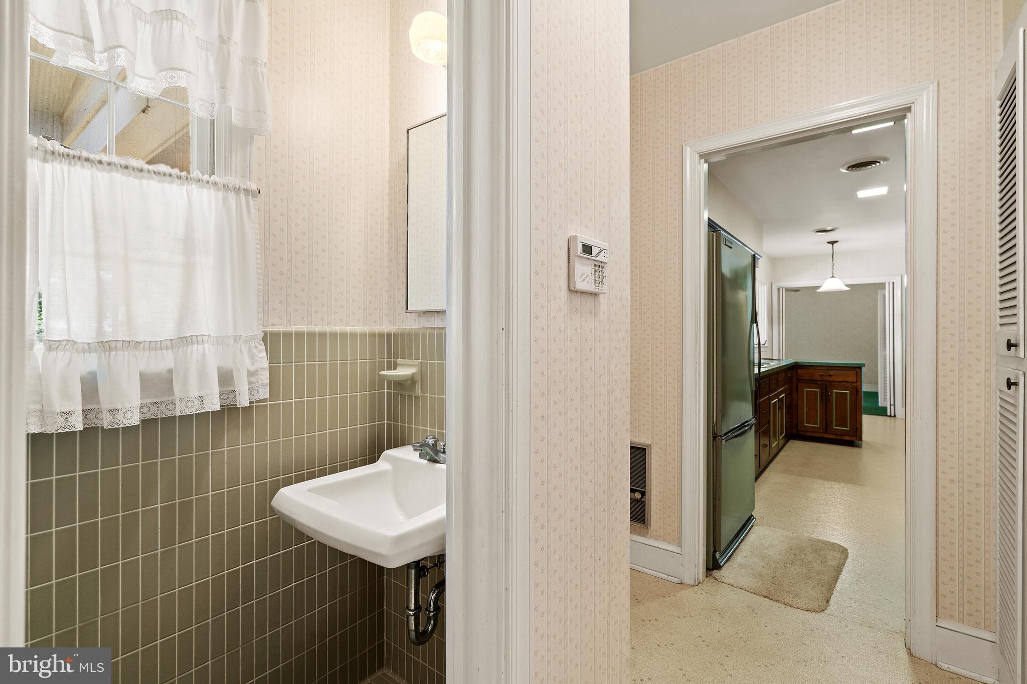 16014 Braggs Corner Road Culpeper, VA 22701 - Photo 30 of 43 Bathroom