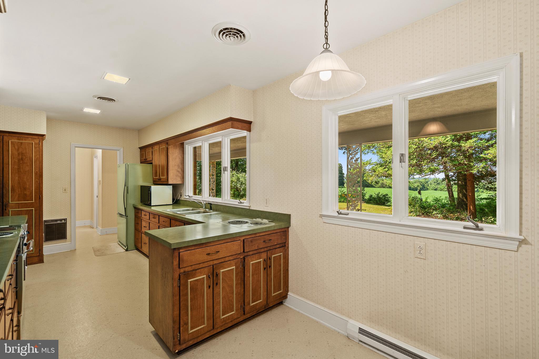 16014 Braggs Corner Road Culpeper, VA 22701 - Photo 10 of 43 Kitchen