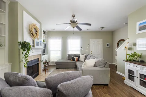 $314,900 | 237 Northcrest Commons Circle, Nashville, TN 37211