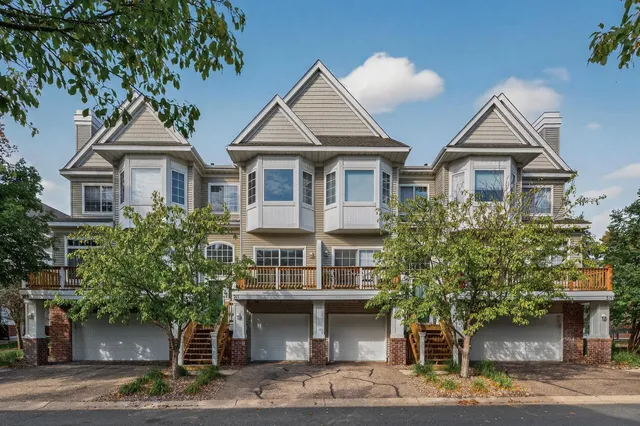 $229,900 | 211 Christenson Way Northeast, Fridley, MN 55432