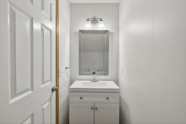 $229,900 | 211 Christenson Way Northeast, Fridley, MN 55432