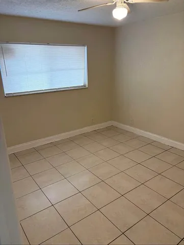 $1,550 | 717 46th Street, West Palm Beach, FL 33407