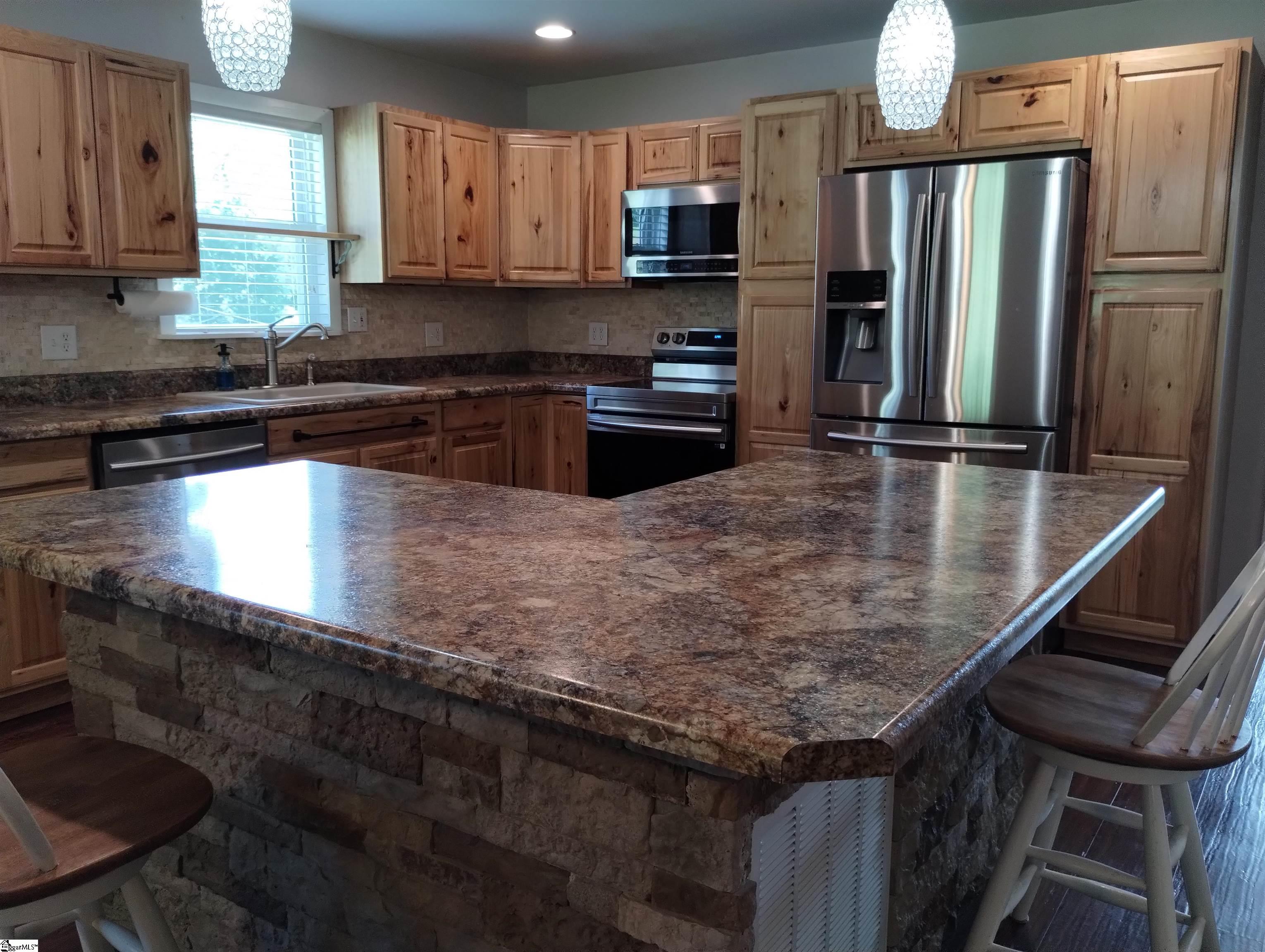 127 Eden Lane Central, SC 29630 - Photo 2 of 25