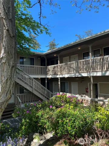 a view of house with a outdoor space