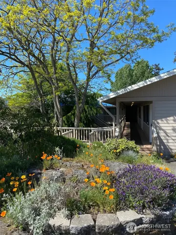 a view of a kitchen with an oven
