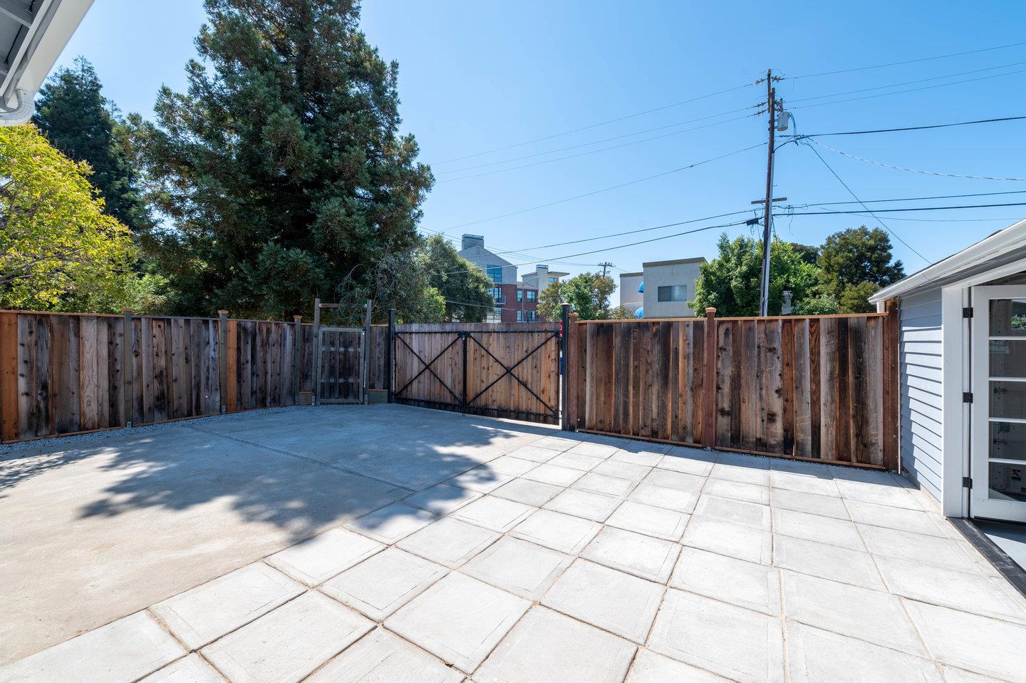271 Everett Avenue Campbell, CA 95008 - Photo 28 of 32 a view of a backyard