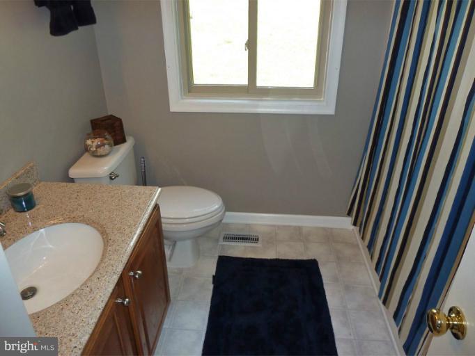 708 Catlett Mountain Road Front Royal, VA 22630 - Photo 22 of 30 Bath