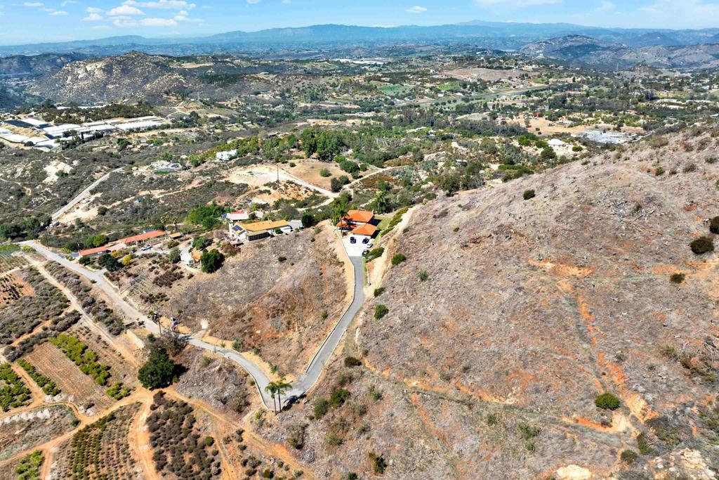 29345 Wilkes Road Valley Center, CA 92082 - Photo 11 of 63