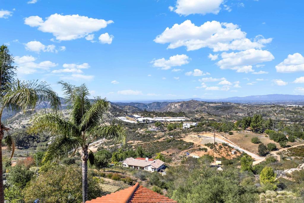 29345 Wilkes Road Valley Center, CA 92082 - Photo 14 of 63