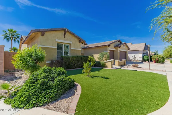 $859,900 | 2225 East San Carlos Place, Chandler, AZ 85249