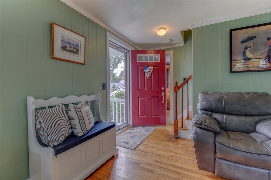 31 Edgehill Road Warwick, RI 02889 - Photo 15 of 30