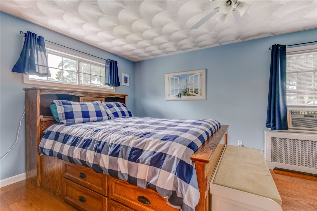 31 Edgehill Road Warwick, RI 02889 - Photo 18 of 30 2nd floor bedroom w/oversized closet