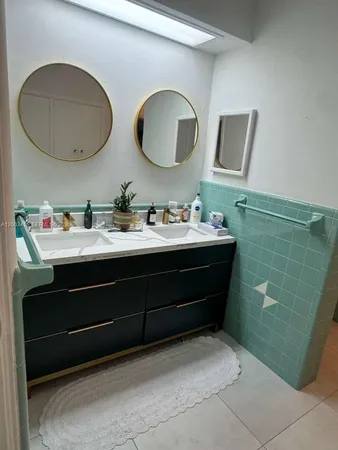 $5,500 | 3600 Southwest 26th Street, Miami, FL 33133