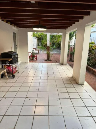 $5,500 | 3600 Southwest 26th Street, Miami, FL 33133