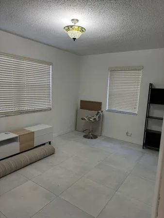 $5,500 | 3600 Southwest 26th Street, Miami, FL 33133