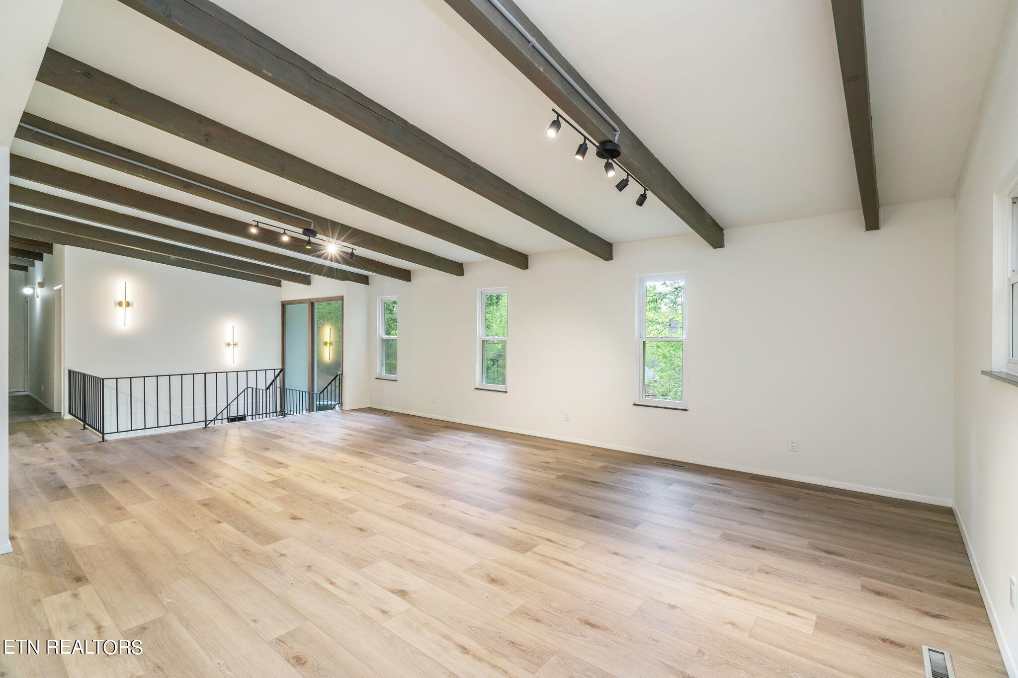 6828 Reddege Road Knoxville, TN 37918 - Photo 20 of 42 19-web-or-mls-6828 Reddege Road-20