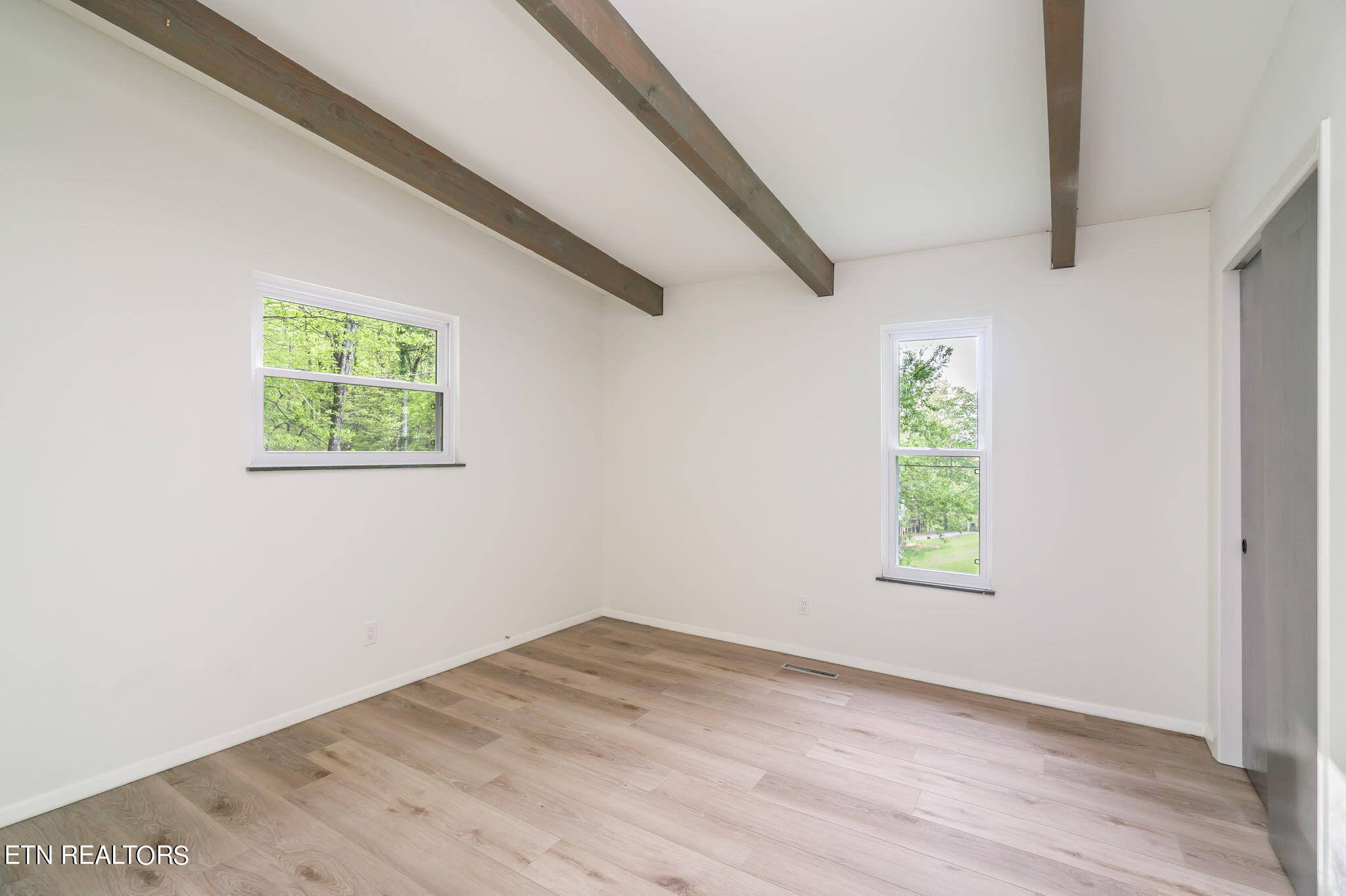 6828 Reddege Road Knoxville, TN 37918 - Photo 34 of 42 32-web-or-mls-6828 Reddege Road-33