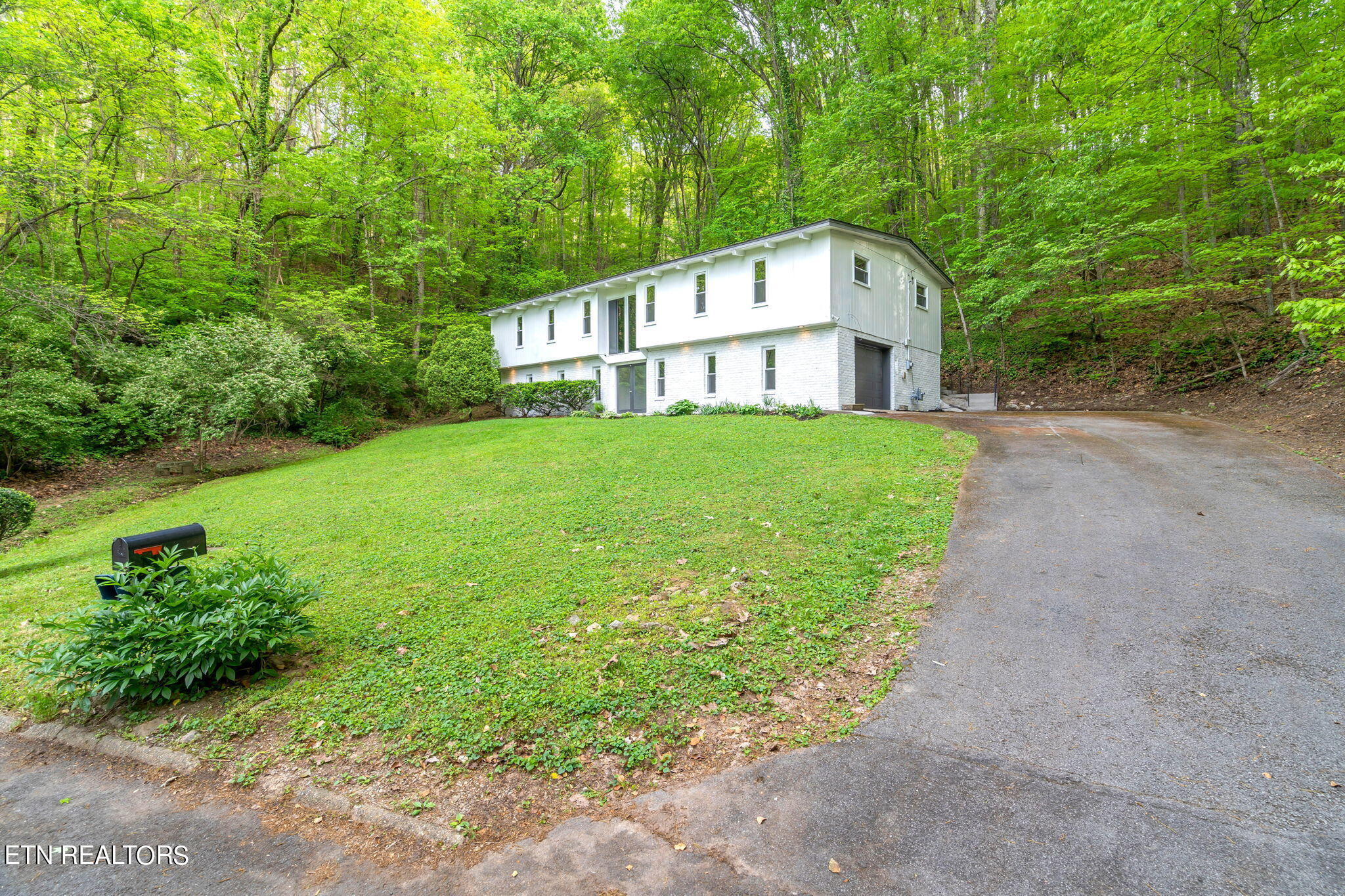 6828 Reddege Road Knoxville, TN 37918 - Photo 41 of 42 3-web-or-mls-6828 Reddege Road-4